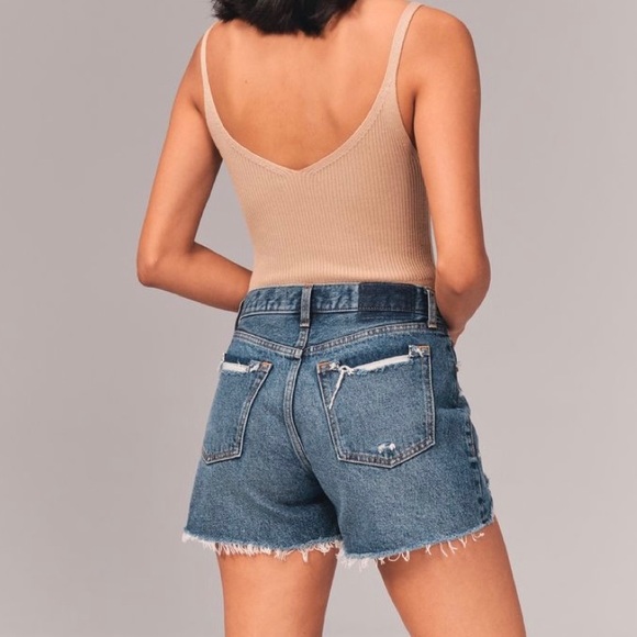 Abercrombie & Fitch Distressed Boyfriend Denim Short - Picture 1 of 3